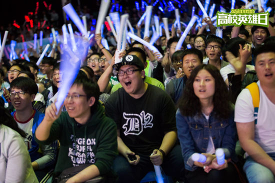 Jun斯卡纳迷路昏头 Wx卡莎肆意开飞收割 Wx队首局击败LangX队