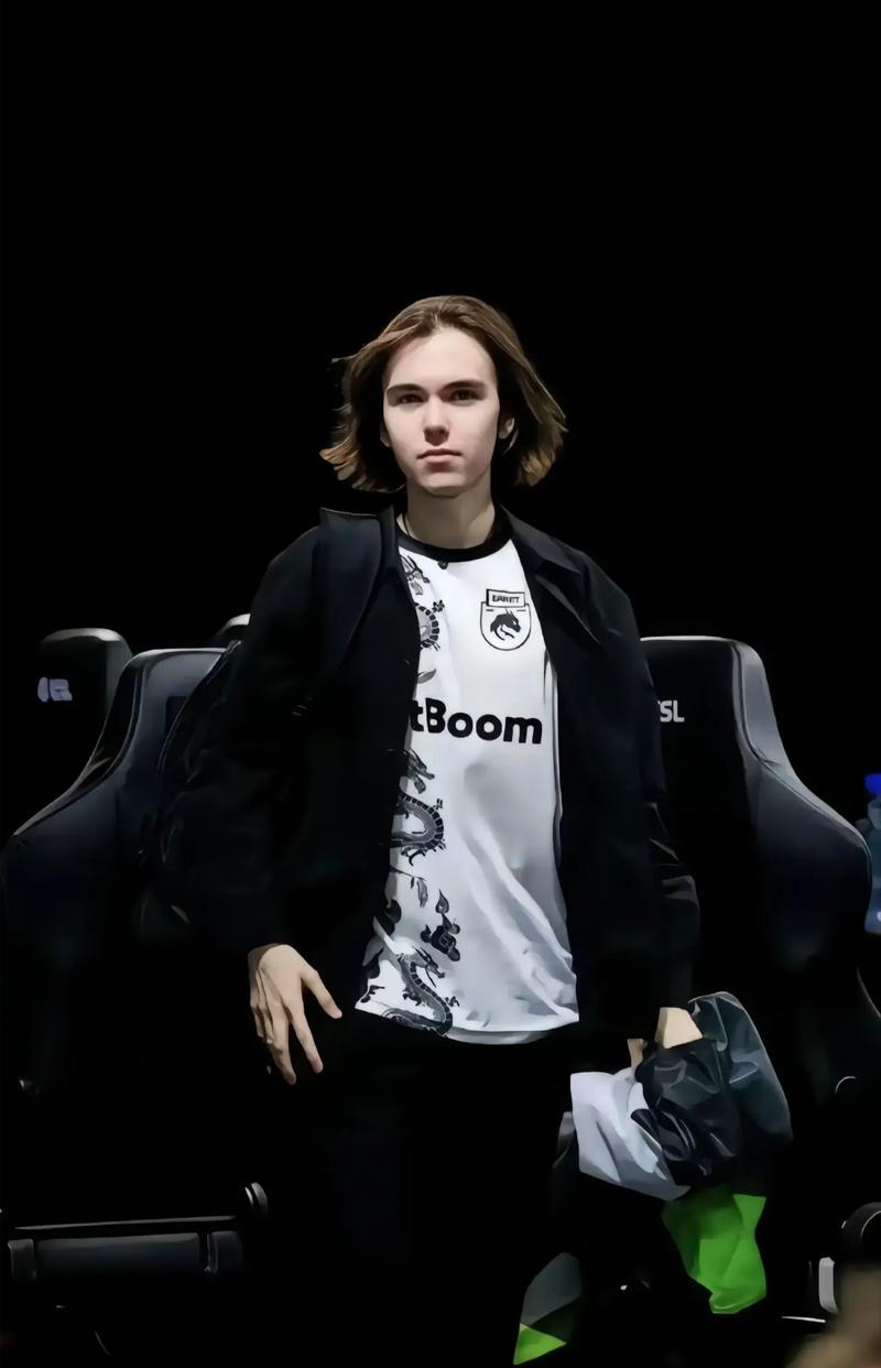 媒体记者Kenzi消息：S13世界赛的决赛将会在Gocheok Sky Dome（高尺天空巨蛋）球场进行