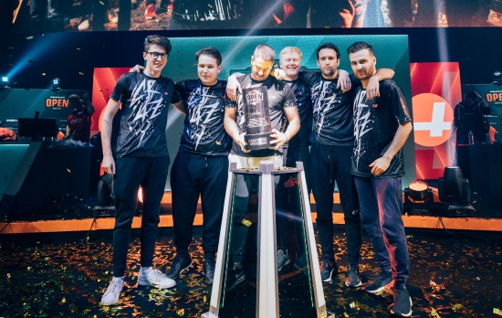 WBG官方：Easyhoon 即日起卸任主教练一职 正式离队